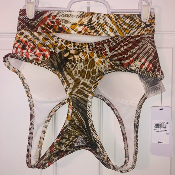 Guess sports bra (M) - Picture 3 of 5